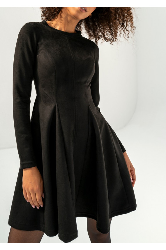 Kelle - melna kleita