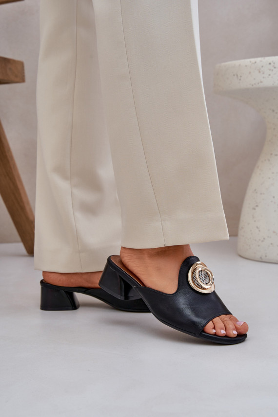 Eleganta stila sieviešu čības zems papēdis ar ornamentiem melnas krāsas Feledis