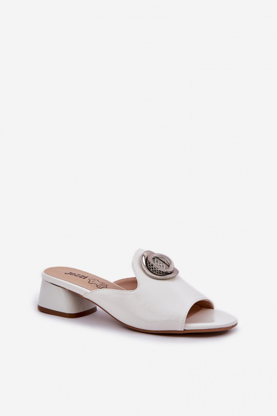 Eleganta stila sieviešu čības zems papēdis ar ornamentiem baltas krāsas Feledis