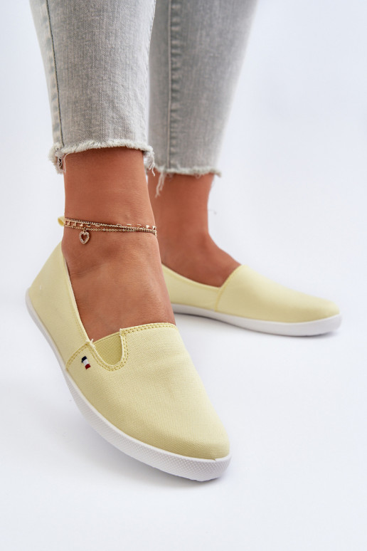 Sporta apavi brīvā laika apavi Slip-On Sievišķīgs Dzelteni Adrancia