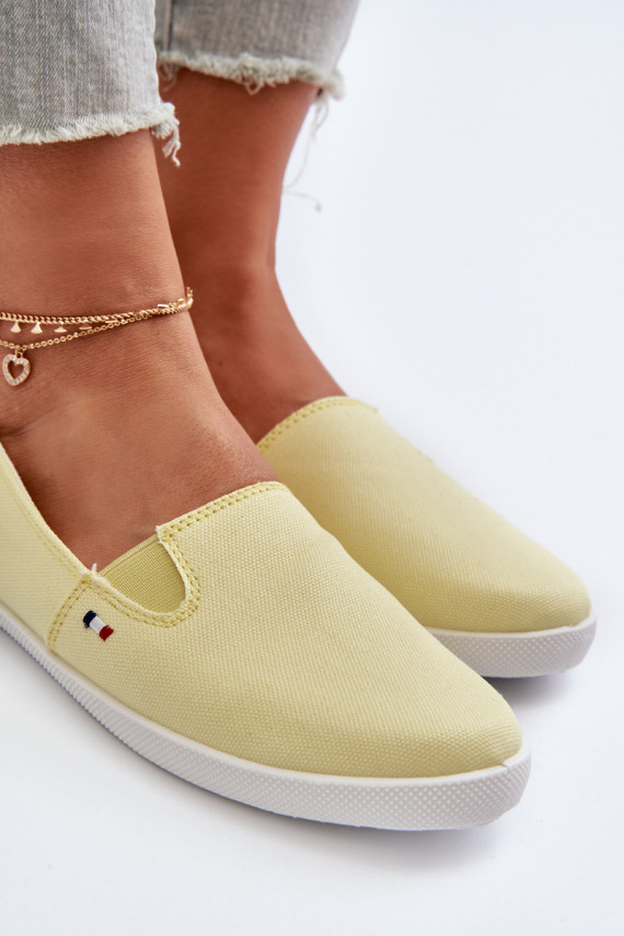 Sporta apavi brīvā laika apavi Slip-On Sievišķīgs Dzelteni Adrancia