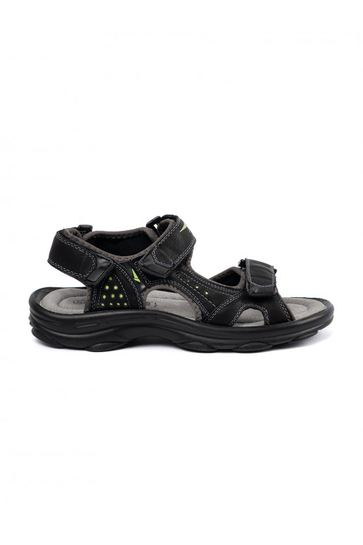melnas krāsas sports kurpes