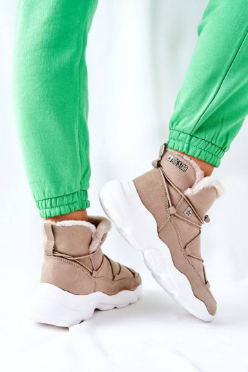 Sniega apavi siltināti...