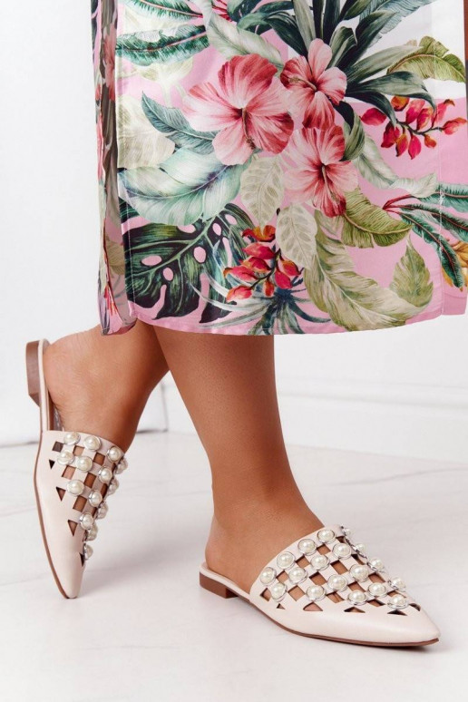 Čības ar stulmu I Perłami smilšu...