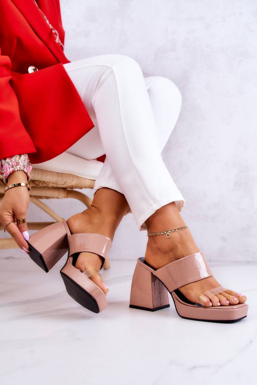 Laque Čības ar papēdi smilšu krāsas...