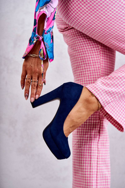 Klasiska modeļa Kurpes ar papēdi...