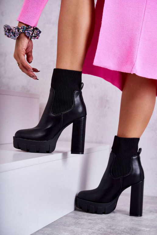 Sieviešu puszābaki melnas krāsas Adalyn