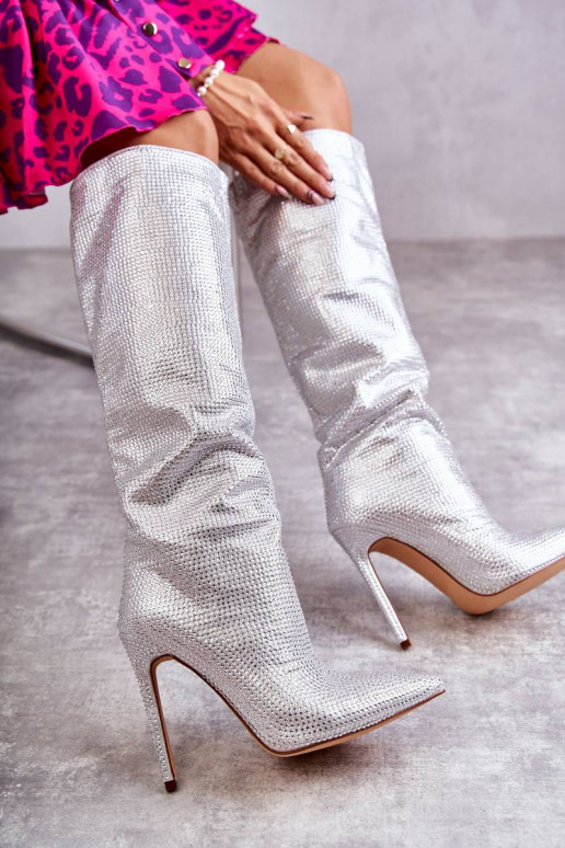 Stilīgasrnas garie zābaki ar papēdi...