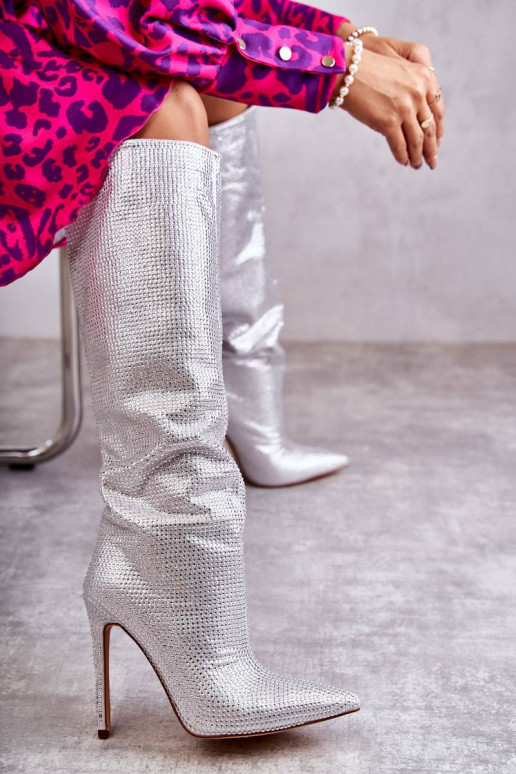 Stilīgasrnas garie zābaki ar papēdi...