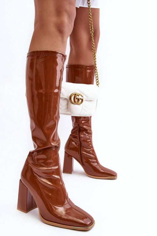 Sieviešu garie zābaki uz papēža...