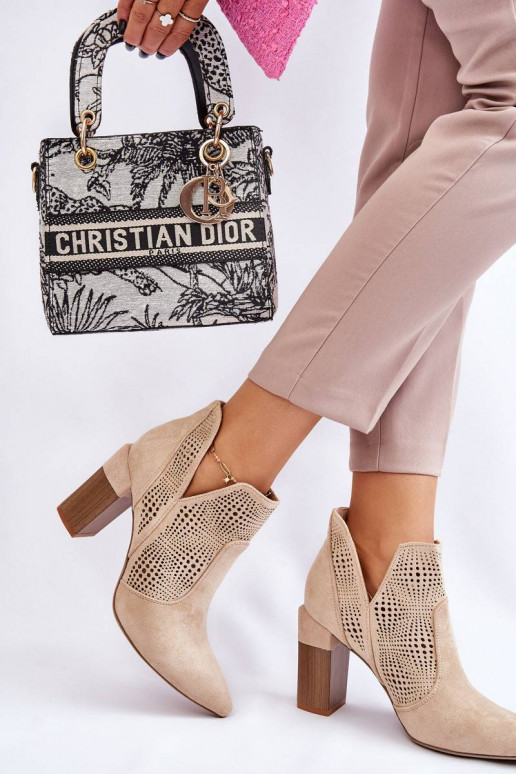 Zamšādas Sieviešu puszābaki ar papēdi...