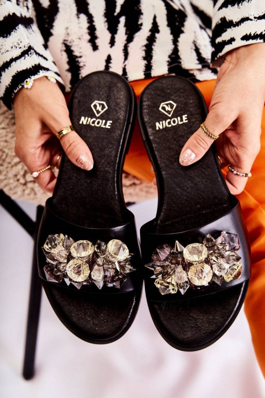 Čības ar ornamentiem Nicole melnas...