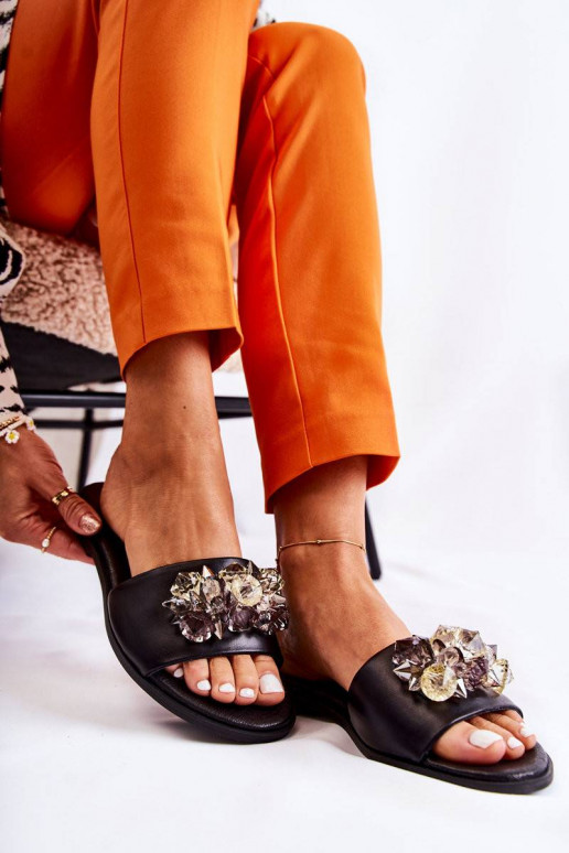 Čības ar ornamentiem Nicole melnas...