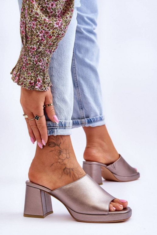 Stilīgasrnas čības ar papēdi Sergio...