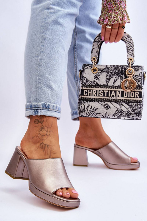 Stilīgasrnas čības ar papēdi Sergio...