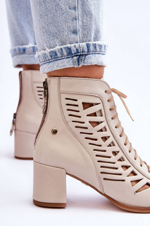 Zābaki Ziloņkaula krāsas