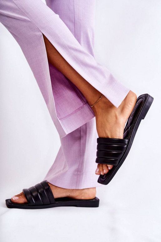 Čibas no dabīgas ādas melnas krāsas...