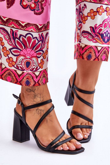 Sieviešu basenes melnas... 2