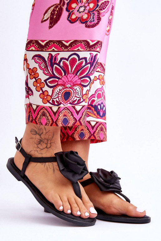 basenes - iešļūcenes melnas krāsas...