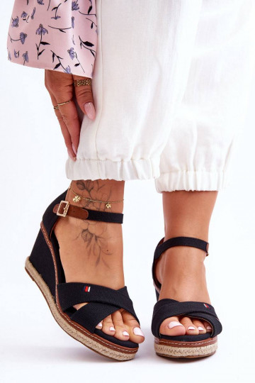 Ar platformus basenes...