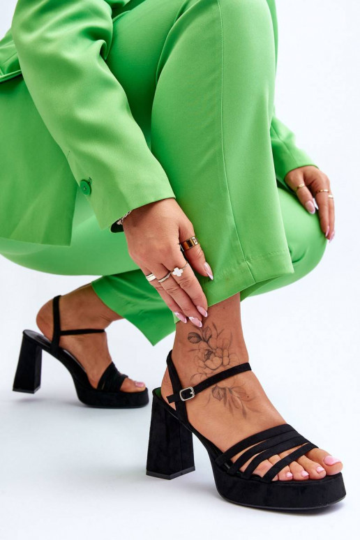 Eleganti augstpapēžu kurpes melnas...