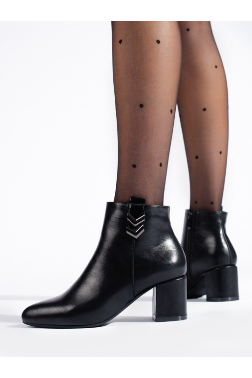 Eleganta stila Melnas krāsas