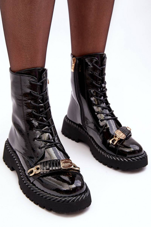 Laque zābaki ar ornamentiem melnas...