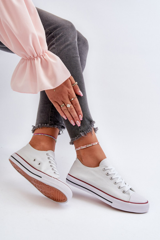 Klasiski sporta apavi baltas krāsas...