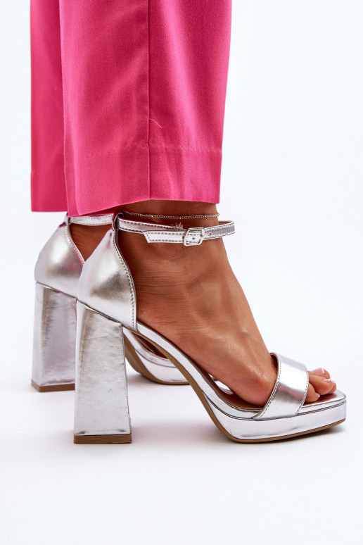 Zamšādas augstpapēžu kurpes ar...