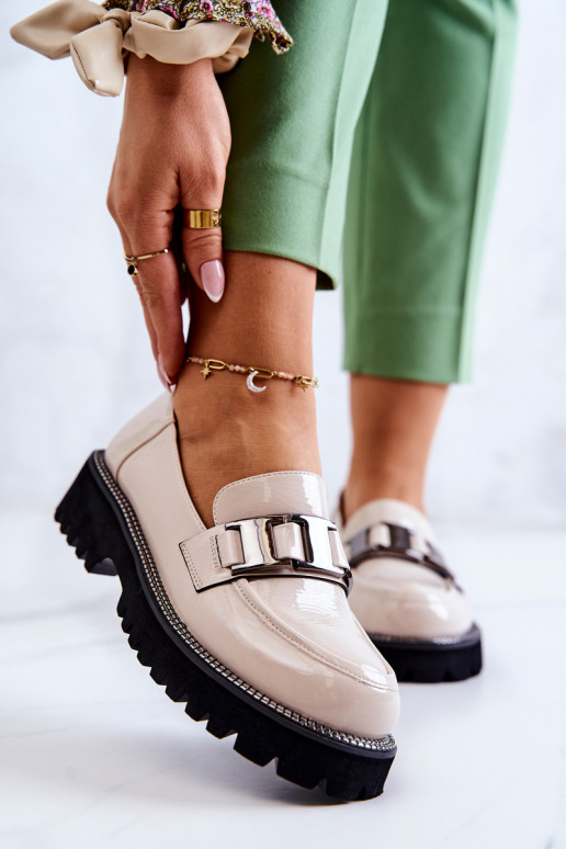 Laque apavi ziloņkaula krāsas no Corine