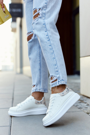 Klasiska modeļa sportiska...