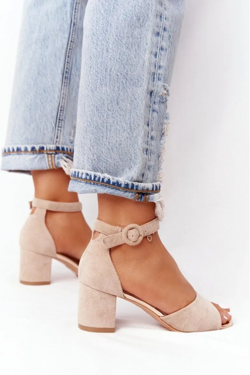 Sieviešu basenes ar papēdi Vinceza...