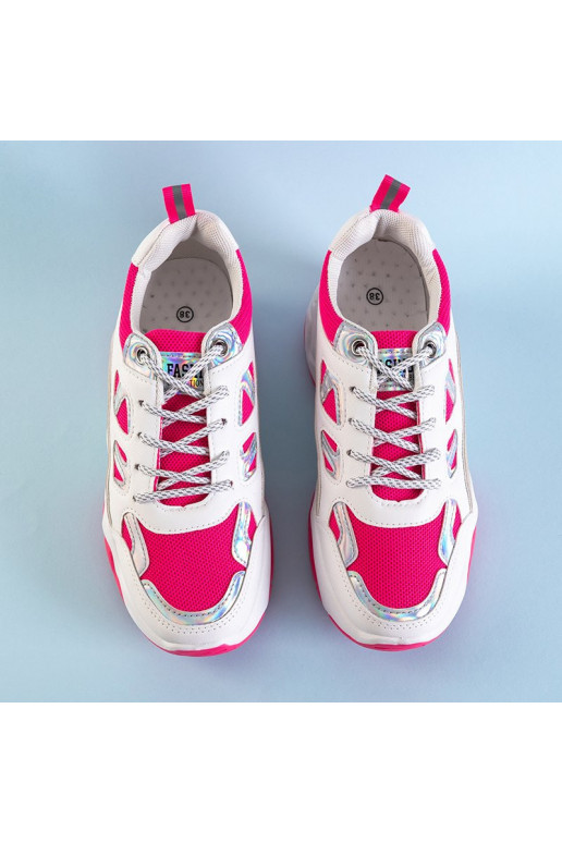 Sneakers modeļa apavi Dažādu krāsu...