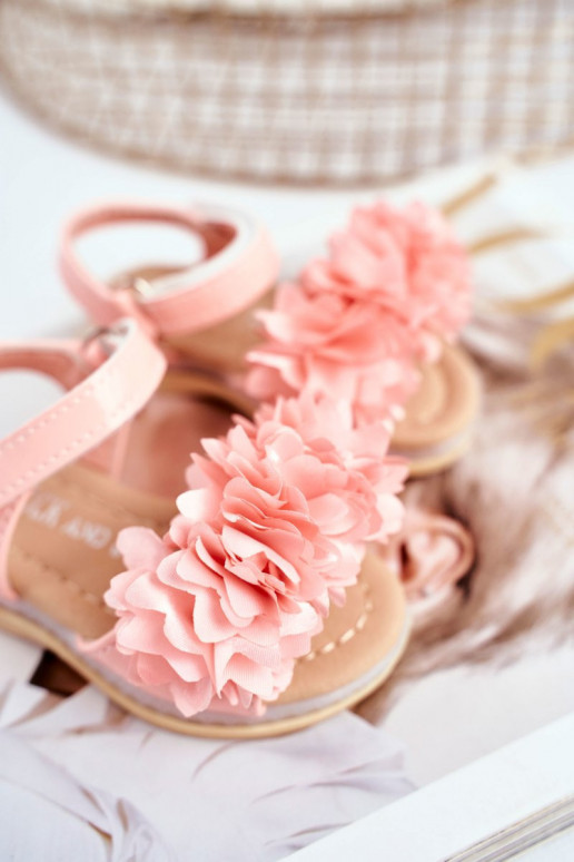 Bērnu sandales ar ziediem rozā krāsā