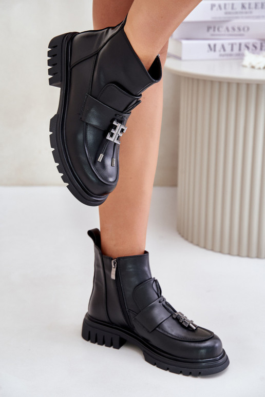 Ādas zābaki ar ornamentiem siltināti...