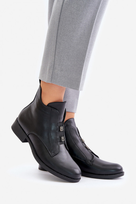 Siltināti sieviešu zābaki ar platām...