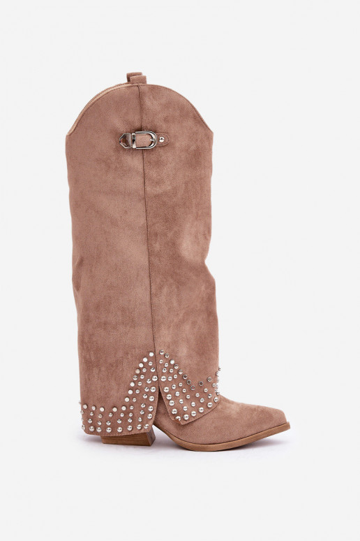 Sniega apavi ar zemu virsotni, ar...