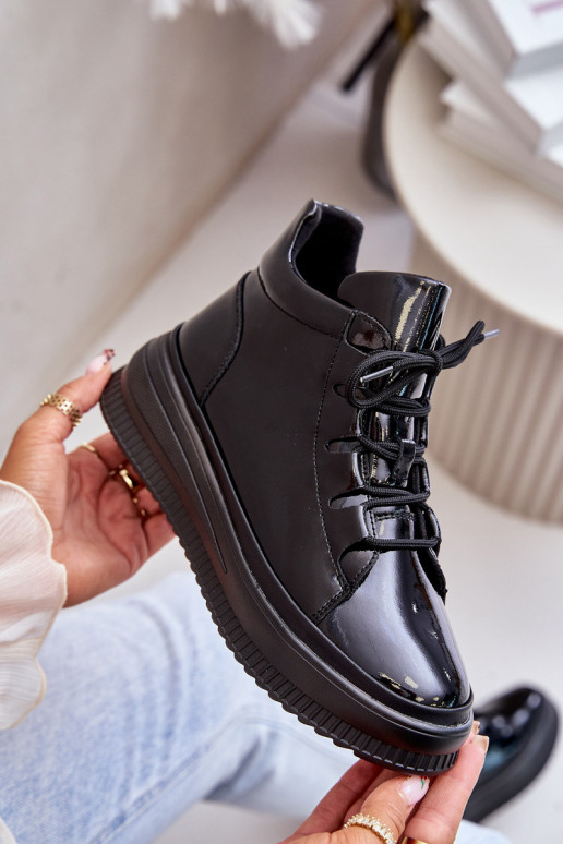 Artiker MELNI AR LAKA EFEKTU