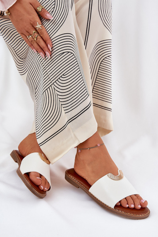 Sieviešu baltas plakanās apavi no...