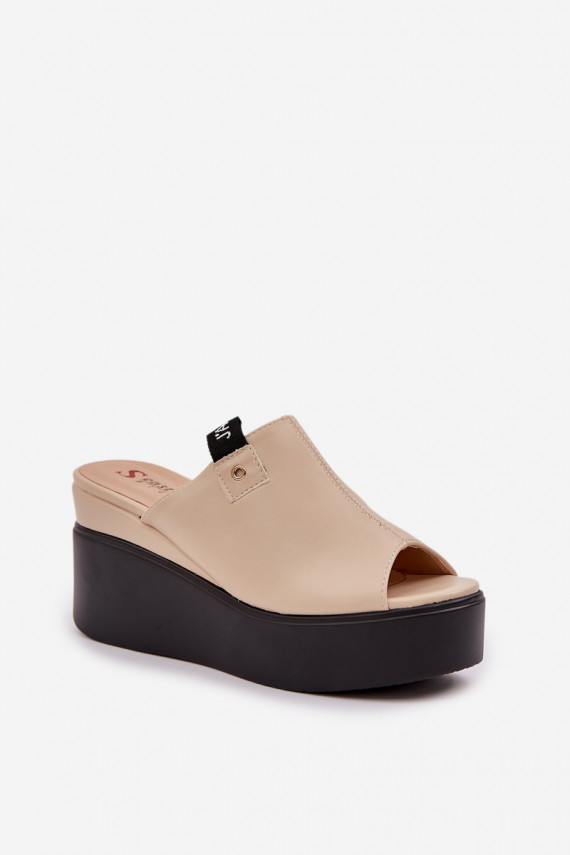 Sandelītes ar platformu uz papēža no mākslīgas ādas smilšu krāsā Eridoria