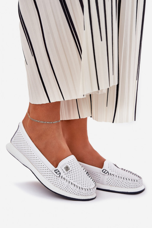 Baltas ādas sieviešu mokasīns...