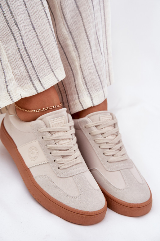 Smilšu krāsas sporta stila sieviešu...