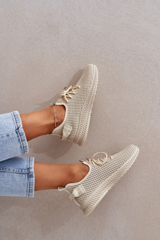 Sporta apavi smilšu krāsā