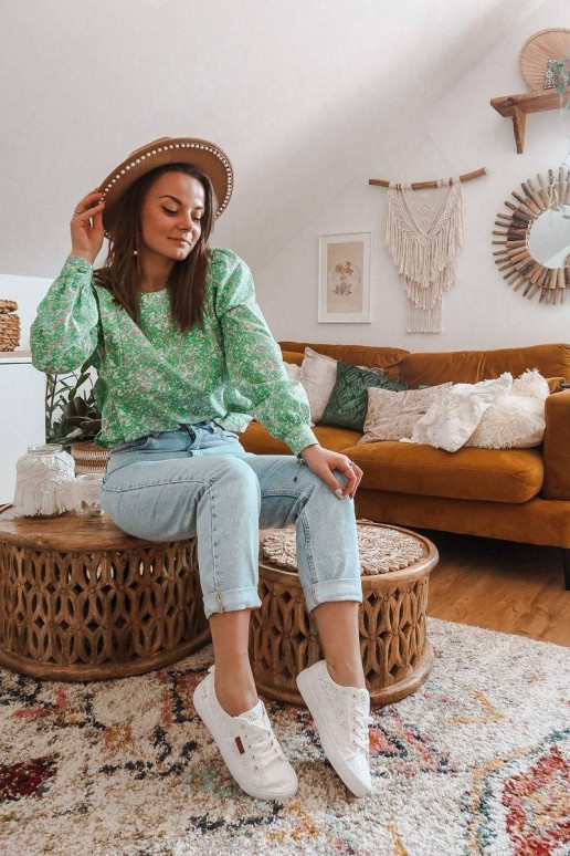 Ar mežģīnēm sporta apavi baltas krāsas