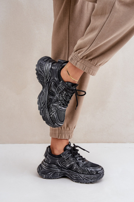 Melni krāsas sieviešu sporta kedas