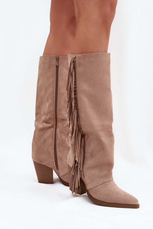 Smilšu krāsas cowboy stila sieviešu... Smilšu krāsas cowboy stila sieviešu...