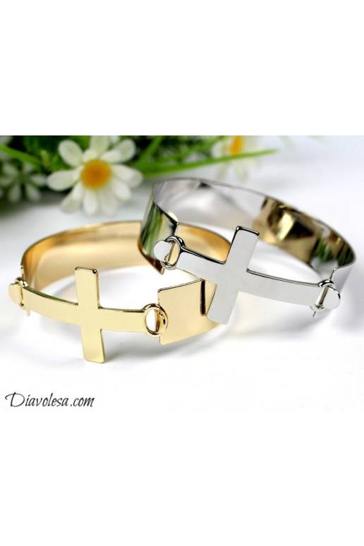 Aukso spalvos apyrankė su kryžiumi