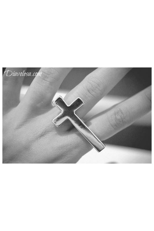 Žiedas su kryželiu