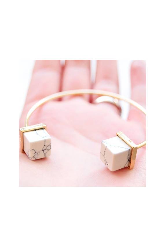 APROCE "Minimalist White Marble Cuff Bracelet"