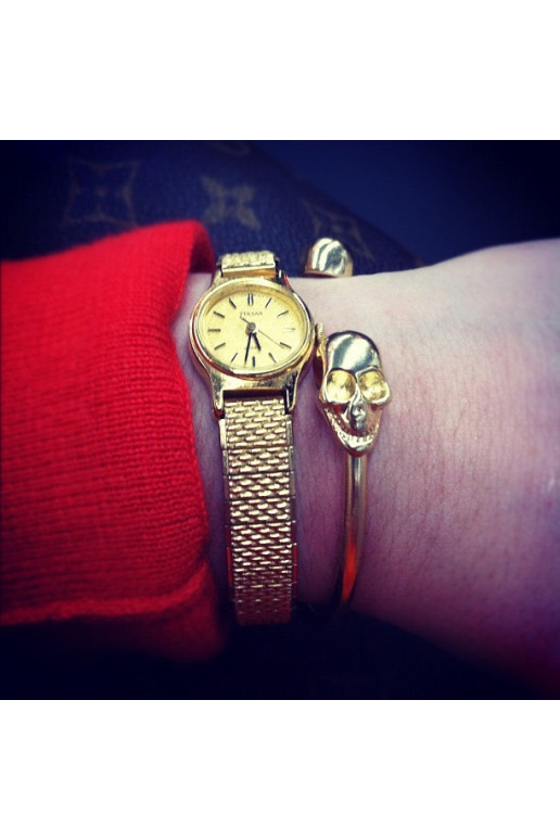 Apyrankė "Dvi kaukolės" aukso spalvos Apyrankė "Dvi kaukolės" aukso spalvos